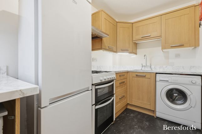 20, Spalt Close, Brentwood photo 4