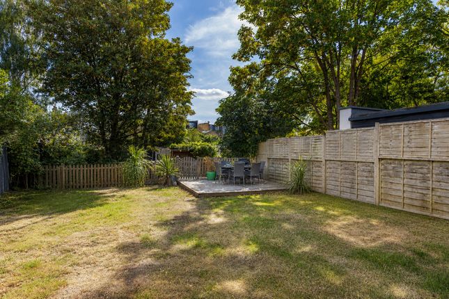 53, Dawes Avenue, Isleworth photo 4