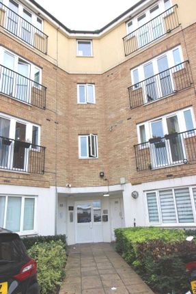 Flat for sale in Paddle Steamer House, West Thamesmead
