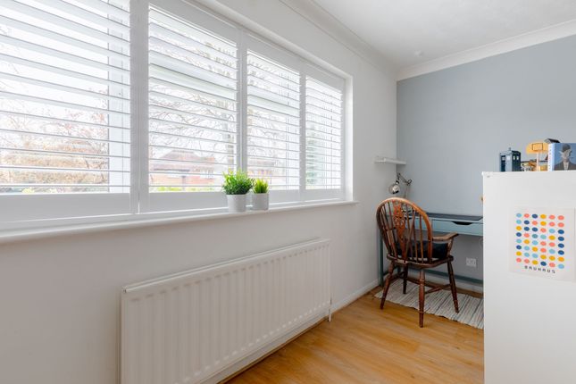Flat for sale in Alexandra Road, Parkside Court