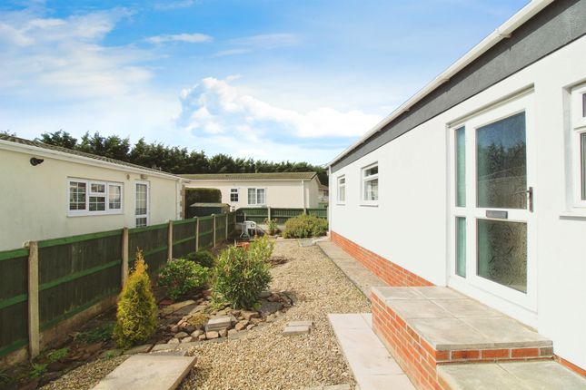 Mobile/park home for sale in Grasscroft Park, New Whittington, Chesterfield