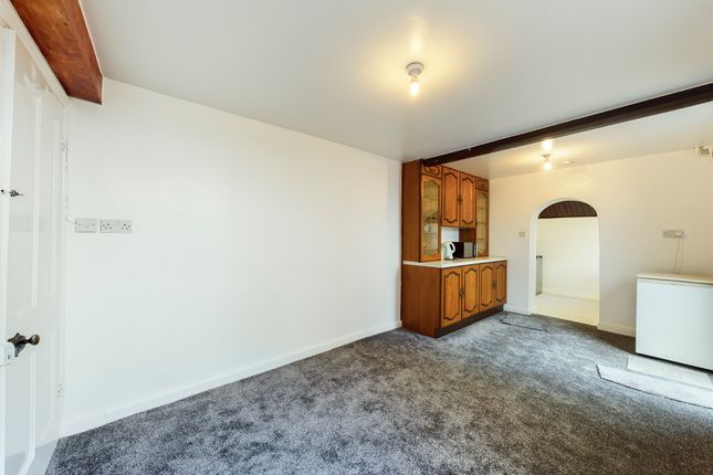 6, Madeira Avenue, Horsham photo 4