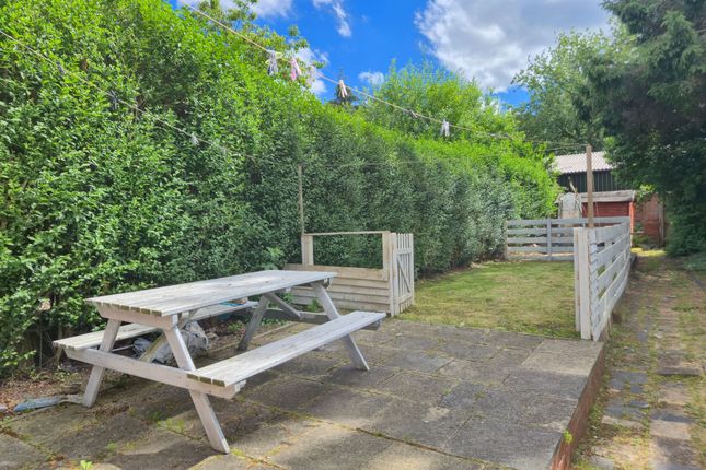 26 Victoria Road, Coalville photo 4