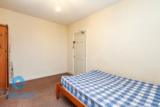 Room 4, 169, Trent Boulevard, Nottingham photo 4