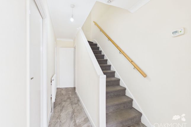 63a Masefield Crescent, Romford photo 2