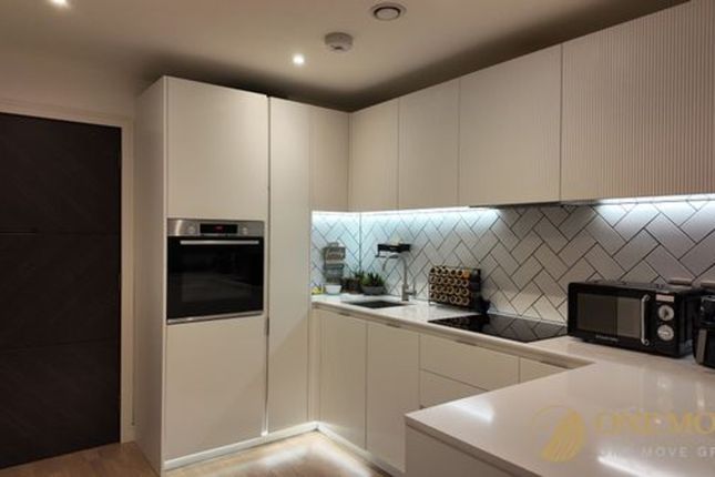 Flat 5, Arber House, Southall photo 3