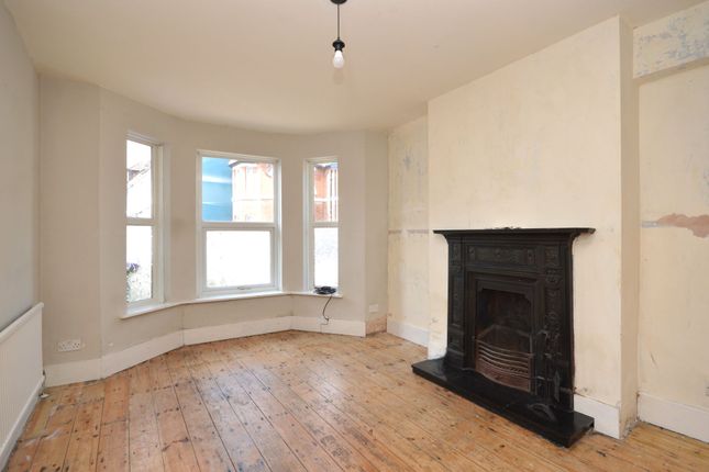 9 Gladstone Road, Folkestone photo 2
