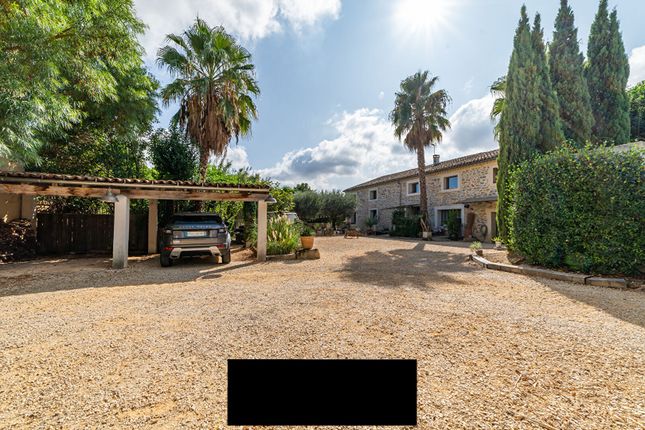 Villa for sale in St Laurent d Aigouze, Gard Provencal (Uzes, Nimes), Occitanie