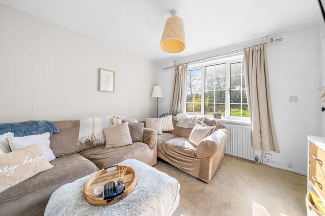42, Hallfield Lane, West Yorkshire photo 2