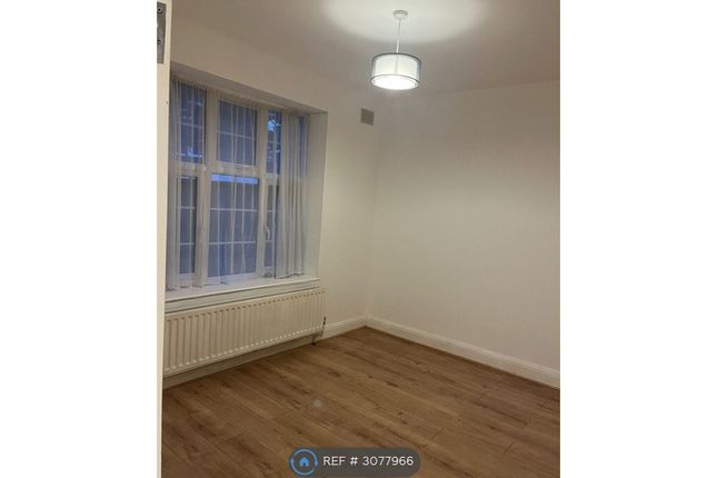 Fernside Court Holders Hill Road, London photo 3