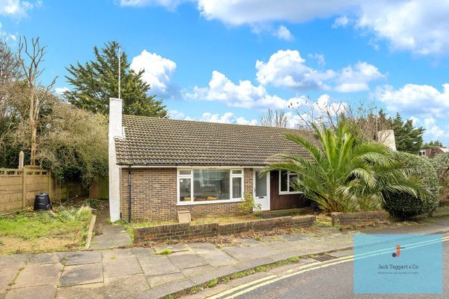 Thumbnail Bungalow to rent in Caisters Close, Hove