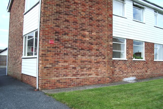 Thumbnail Flat to rent in Maple Close, Rough Common