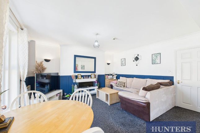 Flat 4, 4, The Crescent, Bridlington photo 3