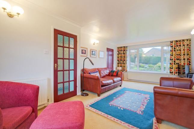 2, Westbank Close, Dronfield photo 3