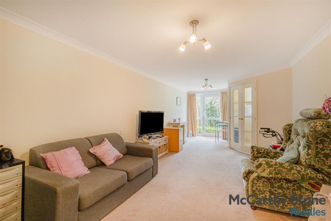 19 Townsend Court, High Street South, Rushden photo 2