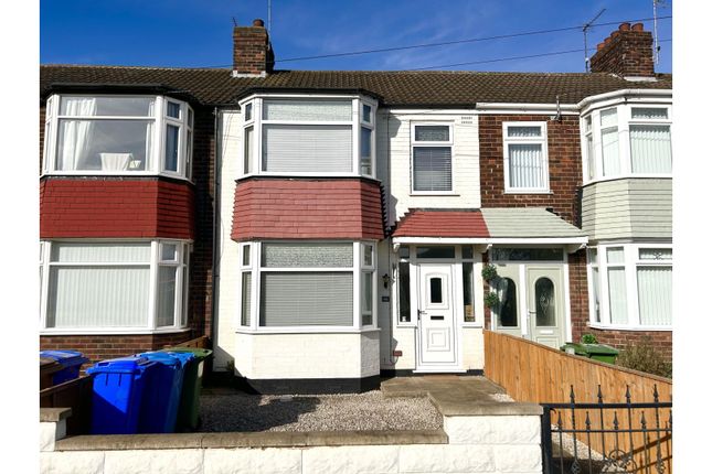 Thumbnail Terraced house for sale in Boothferry Road, Hessle