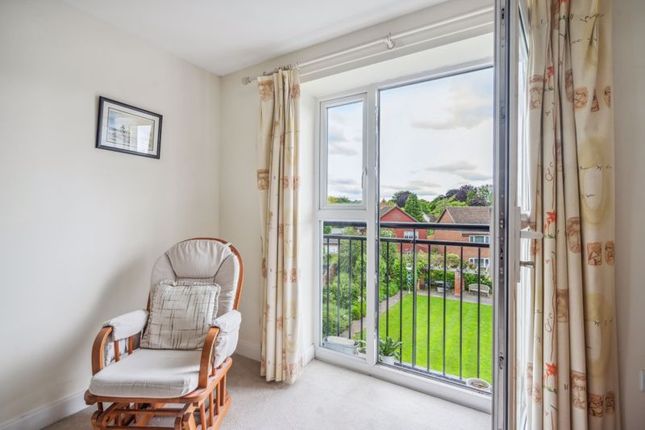 21 Blyton House, Marlow Road, Bourne End photo 2