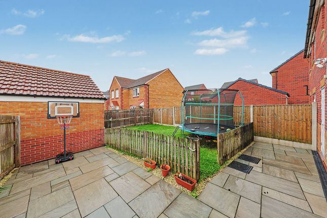 Masefield Avenue, Chesterfield photo 4