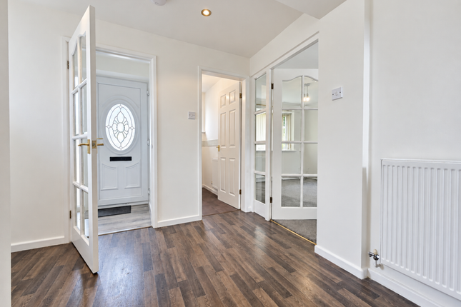 5, Old Oak Close, Bolton photo 3