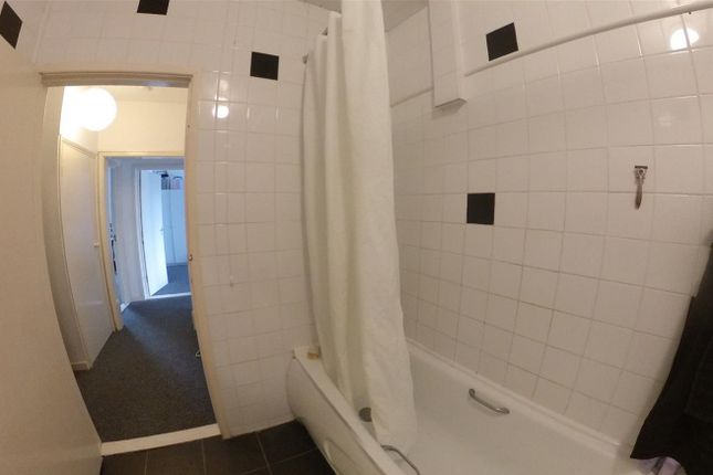 Flat 5 St Johns Mews, Victoria Grove, Southsea photo 5