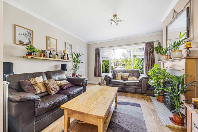 24, Chaseside Avenue, Reading photo 4