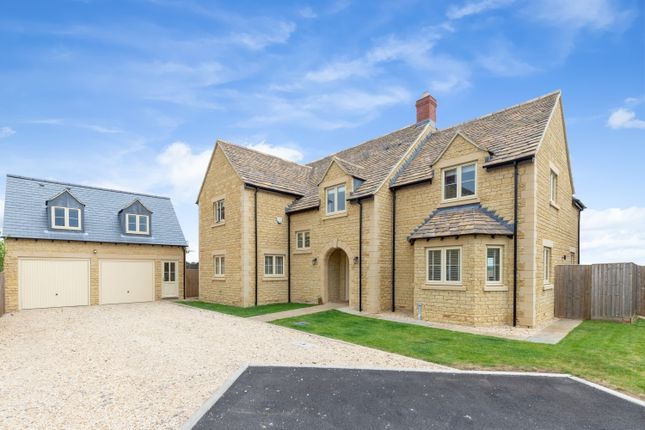 Thumbnail Detached house to rent in The Paddocks, Stonesfield, Witney