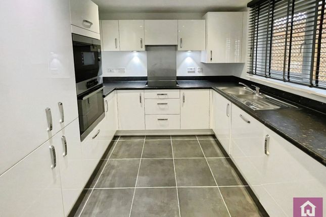 33, Devana Gardens, Cheshire photo 4