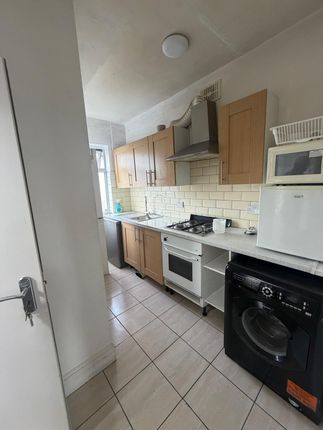 Staines Road, ILFORD photo 2