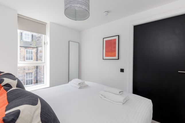 Flat to rent in Market Street, Edinburgh