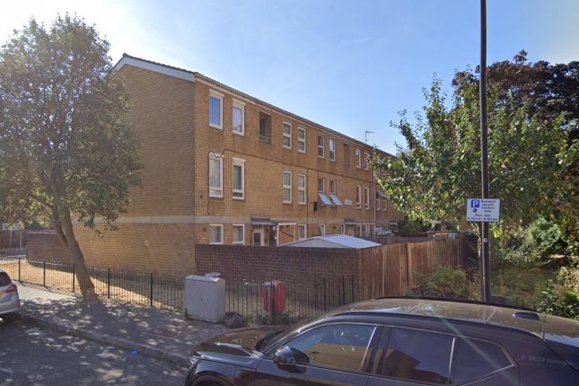 Thumbnail Property to rent in Solway Close, London