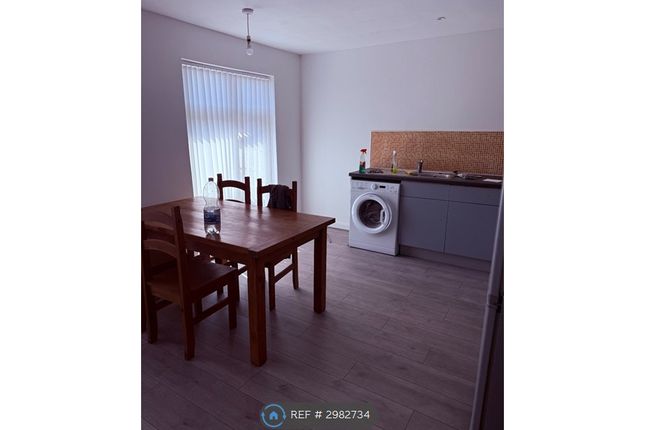 Sugar Mill Square, Salford photo 4