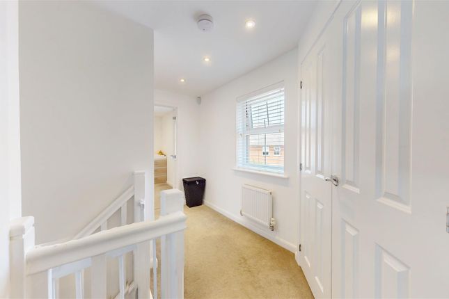 4, Bacchus Lane, Milton Keynes photo 3