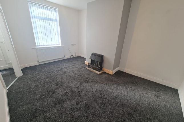 6 Firth Street, Thornton photo 3