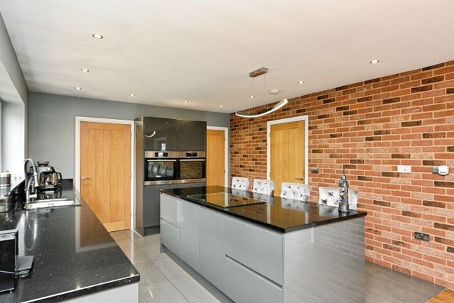 Willow Lodge, 11, Orchard Gardens, Wisbech photo 2
