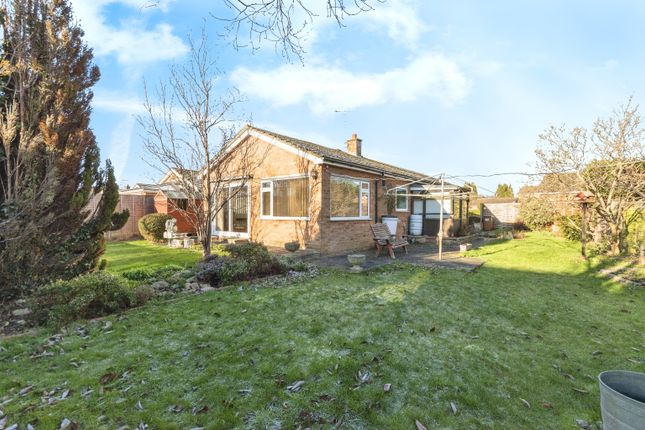 Bungalow for sale in Cedar Avenue, Ickleford, Hitchin, Hertfordshire