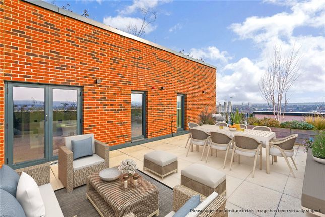 A1403 / 201,, The Penthouse, Whitehall Road photo 2