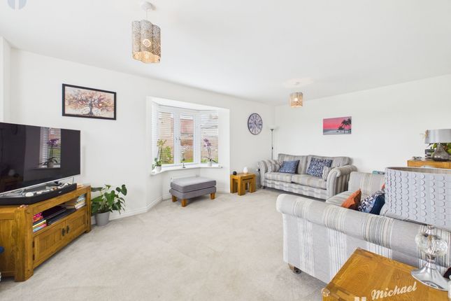 29 Clifford Road, Aylesbury photo 3