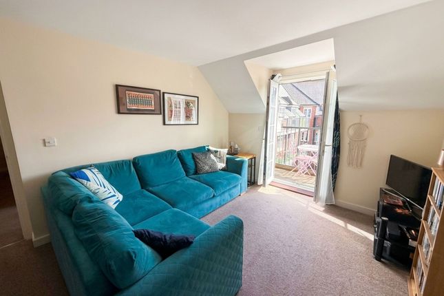 21 Principle House Wellesbourne Crescent, High Wycombe photo 2