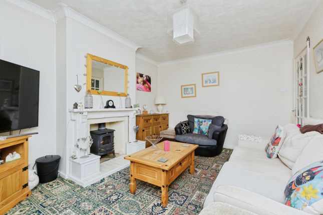 47, Hall Road, Leicester photo 3