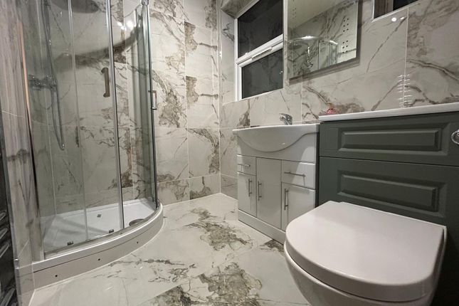 132A, Heath road, Hounslow photo 3