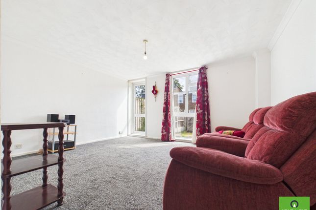 20, Truro Walk, Romford photo 4