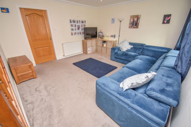 2, Bridgend Court, Dingwall photo 4