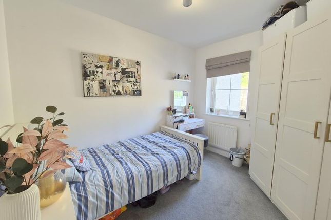 Flat to rent in Eastcliff, Portishead, Bristol