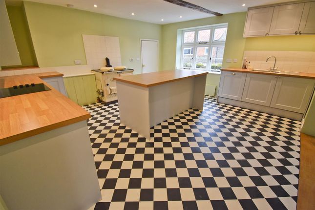Kitchen.Jpg