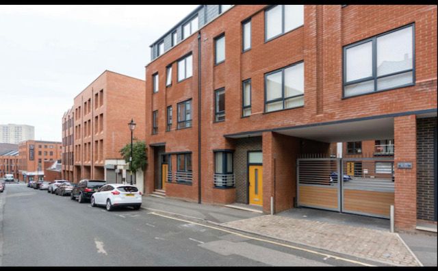 Thumbnail Town house to rent in Tenby Street North Jewellery Quarter, Birmingham