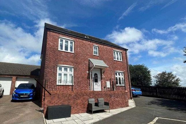 Thumbnail Detached house for sale in Llewellyns View, Porth