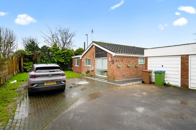 1, Cherry Tree Drive, Eastergate, Chichester photo 2