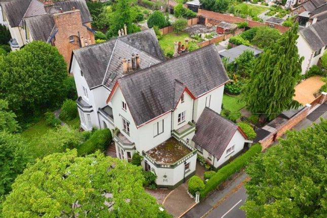 28, Hough Green, Chester photo 2
