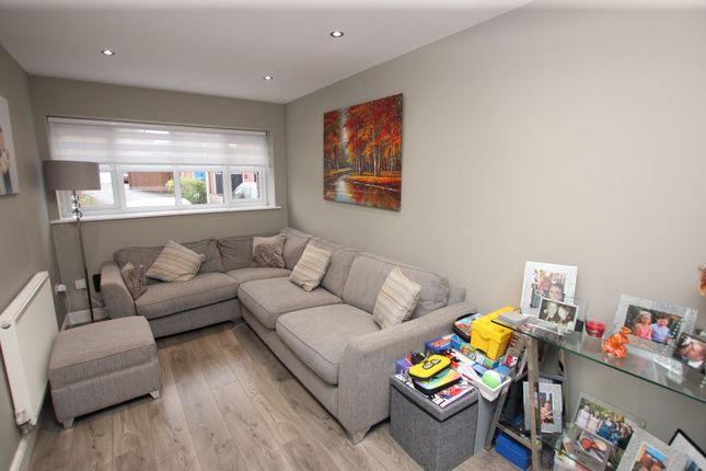 2 Blakemore Park, Manchester photo 2