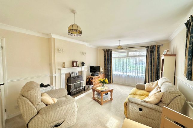 1, Balmoral Drive, Somerset photo 3